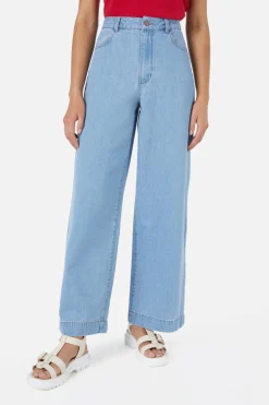 Beautiful Bows Embroidered Jean Hot