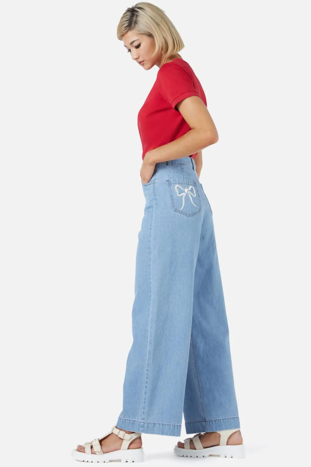 Beautiful Bows Embroidered Jean Hot