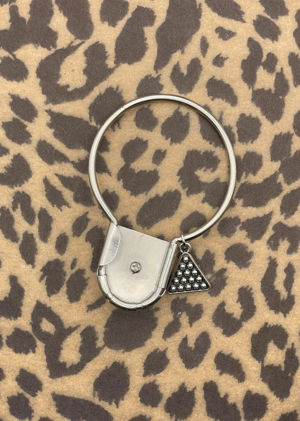 Billiard 8-Ball Round Jumbo Pin Keychain Black