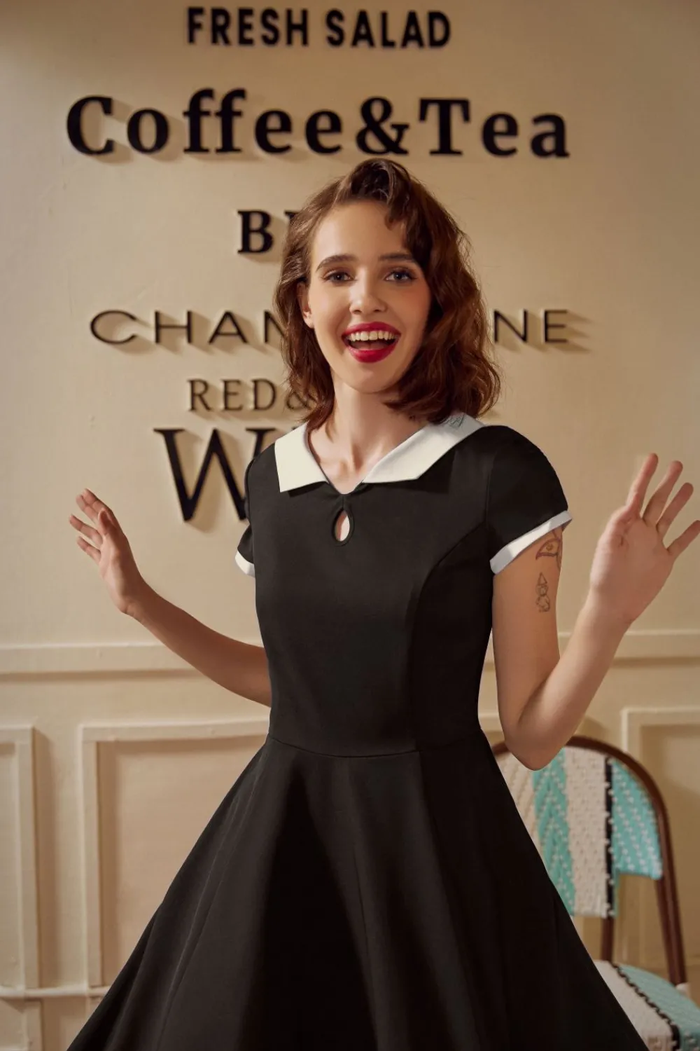 Black & White Keyhole Swing Dress Best