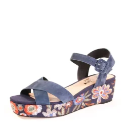 Fancy Embroidered Wedged Sandals Online