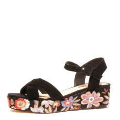 Fancy Embroidered Wedged Sandals Online