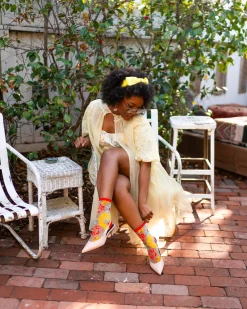 Flower Power Sheer Crew Sock Hot