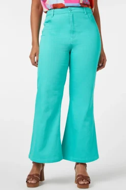 Renee Flare Jean Hot