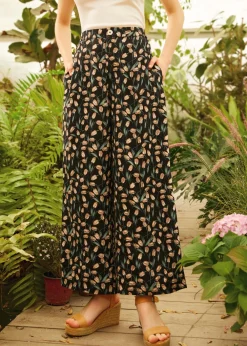 BTC Whispers in the Garden Palazzo Pants Black Floral Best